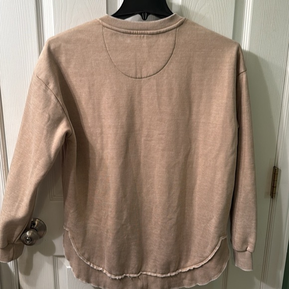 Royce comfy sweatshirt! Frayed edge look Size M - Picture 7 of 7